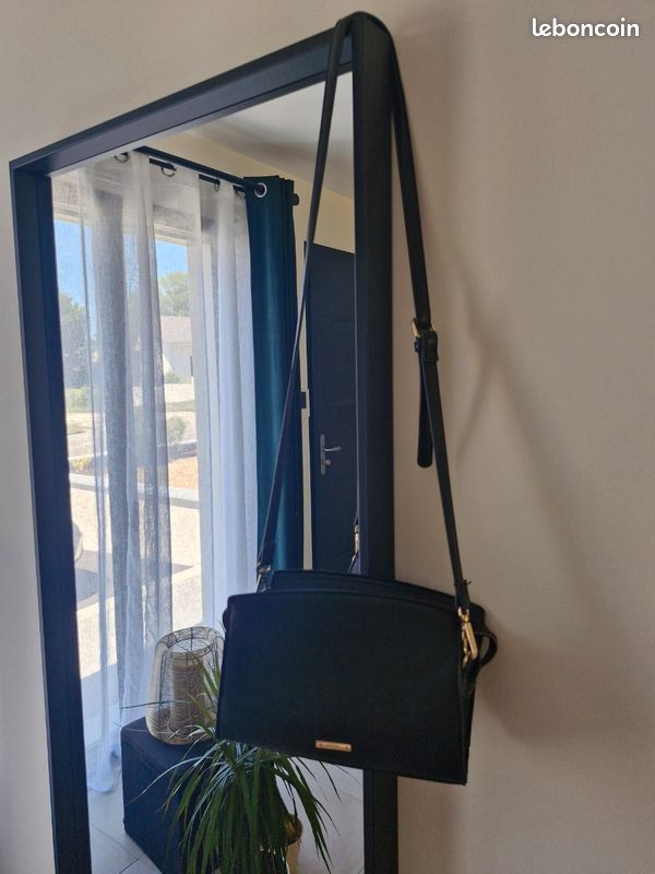Sac a main noir (image 1)