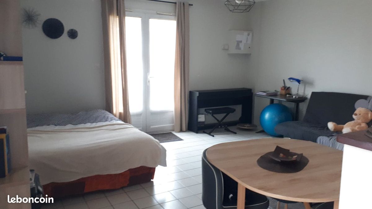 Studio avec place de parking - Poitiers 86000 (image principale 2)