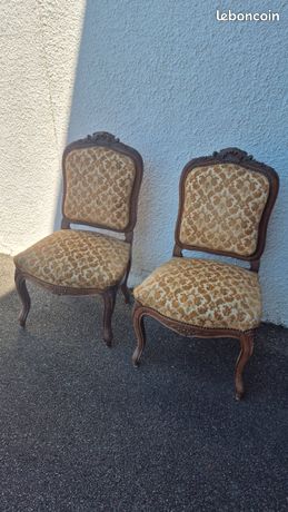 Chaise design en polypropylène jaune moutarde, lisse, accoudoirs