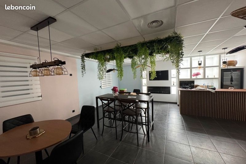 Local d'activité 900 m² (image 7)