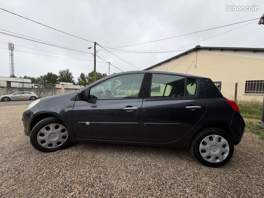 Renault CLIO III Expression Quickshift (image 6)