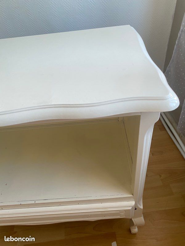 Commode (image 2)