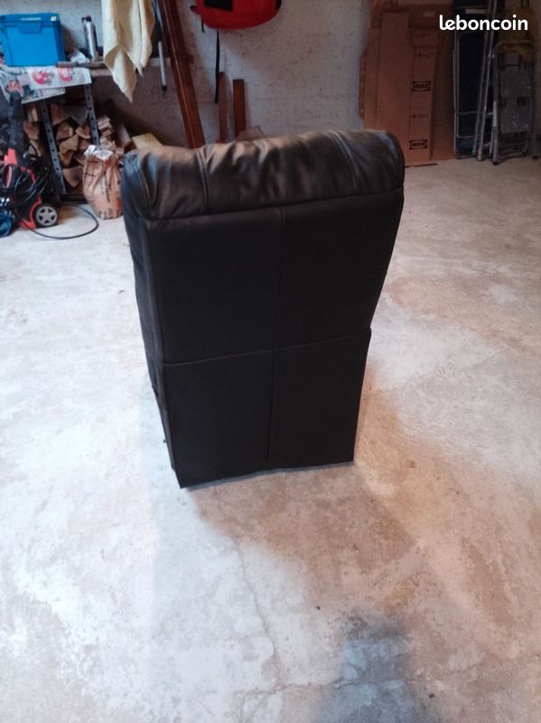 Fauteuil cuir (image 1)