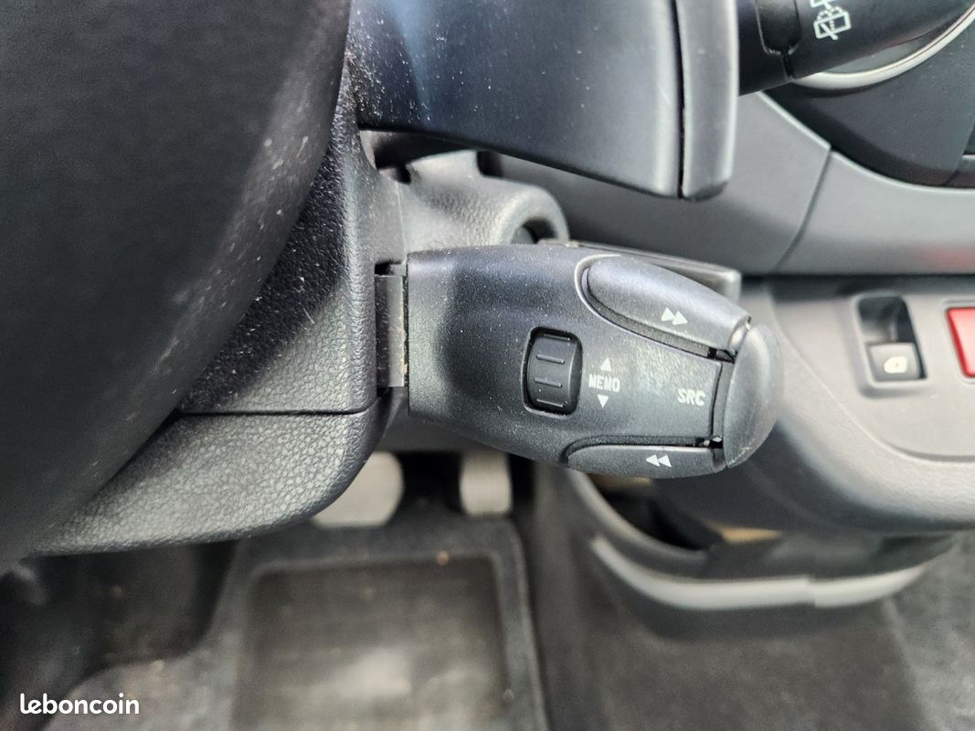 Citroën Berlingo 1L6 HDI 100CH AUTOMATIQUE 56.000KM (image 11)