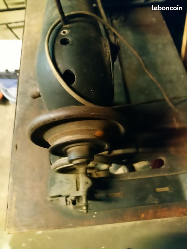 Machine à coudre (image 3)