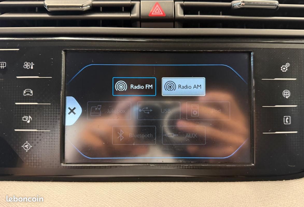 Citroën Grand C4 Picasso 1.6 HDi 115ch BUSINESS+ BVA – 7 PLACES | ENTRETIEN À JOUR + BARRES DE TO... (image 15)