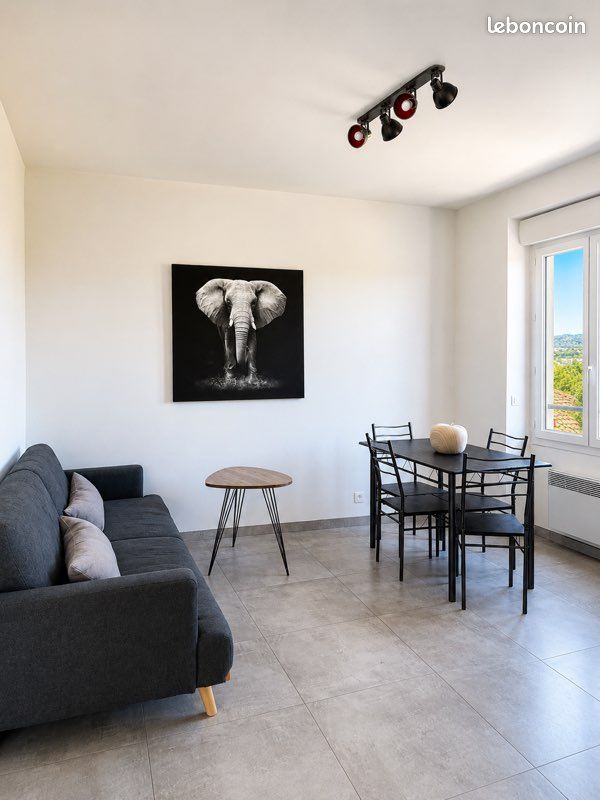 Appartement 3 pièces 43 m² · à Saint-Laurent-du-Var · 43,5 m² · 221 500 €