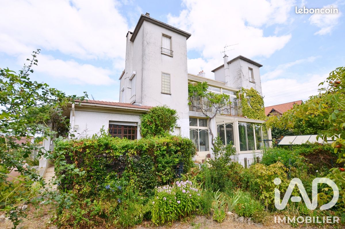 Maison 9 pièces 242 m² · à Sannois · 242 m² · 695 000 €
