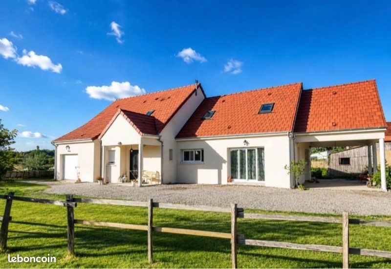 Maison 7 pièces 200 m² · à Mont-près-Chambord · 200 m² · 350 000 €