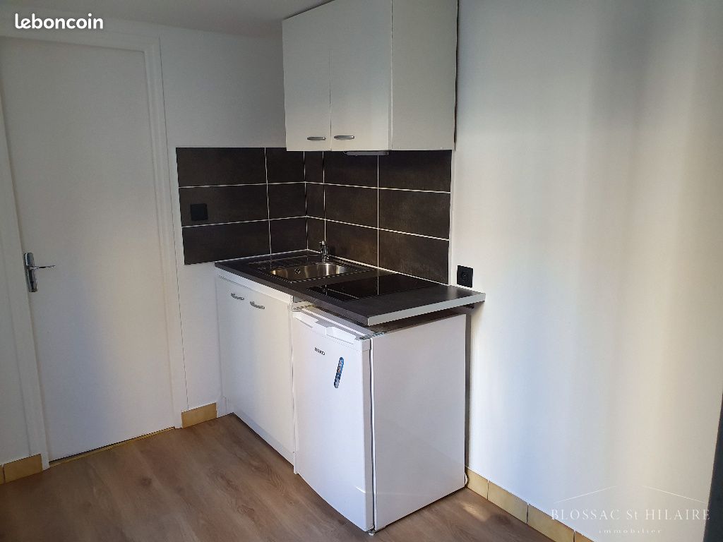 Appartement 1 pièce 13 m² · à Poitiers · 13 m² · 325 €