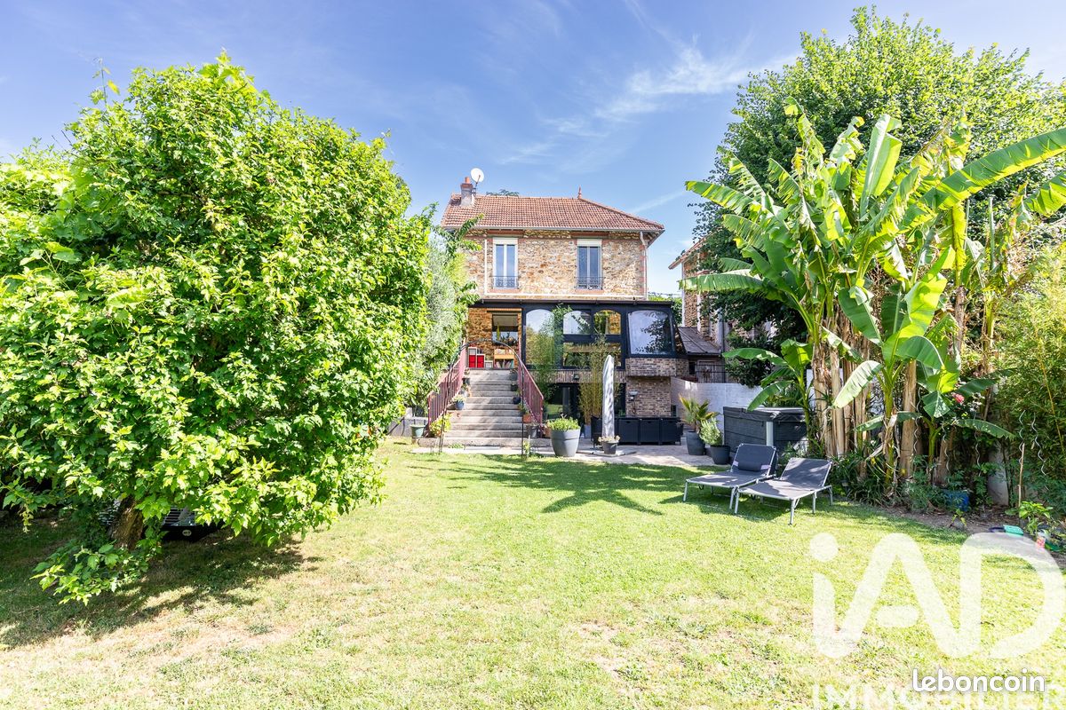 Maison 8 pièces 187 m² · à Villeneuve-le-Roi · 187 m² · 495 000 €