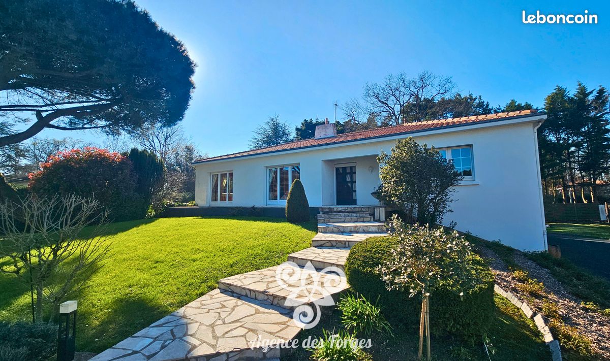 Maison 7 pièces 200 m² · à Vallet · 200 m² · 327 000 €