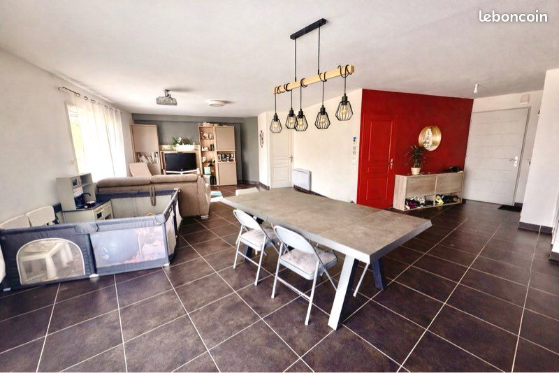 Maison 5 pièces 132 m² · à Saint-Martin-du-Fouilloux · 132 m² · 415 000 €