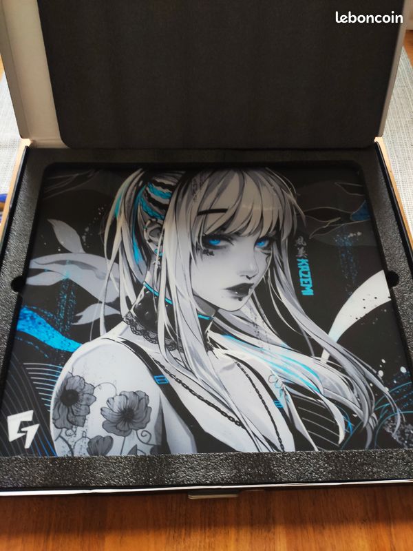 GLSSWRKS Kazemi PremiumGlassMousepadBlue おりあっ