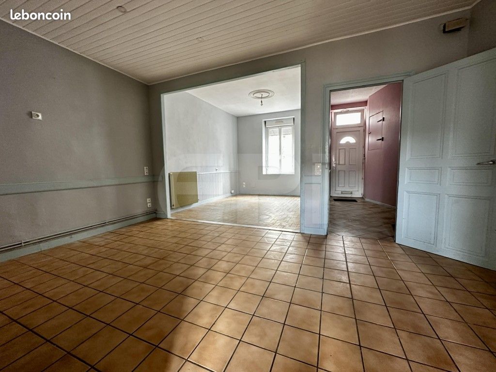 Maison 6 pièces 110 m² - Thouars 79100 (image principale 2)