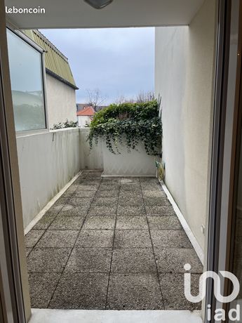 https://img.leboncoin.fr/api/v1/lbcpb1/images/81/37/bb/8137bbdea14438b3c9083623919913eb50ca2bd6.jpg?rule=ad-image