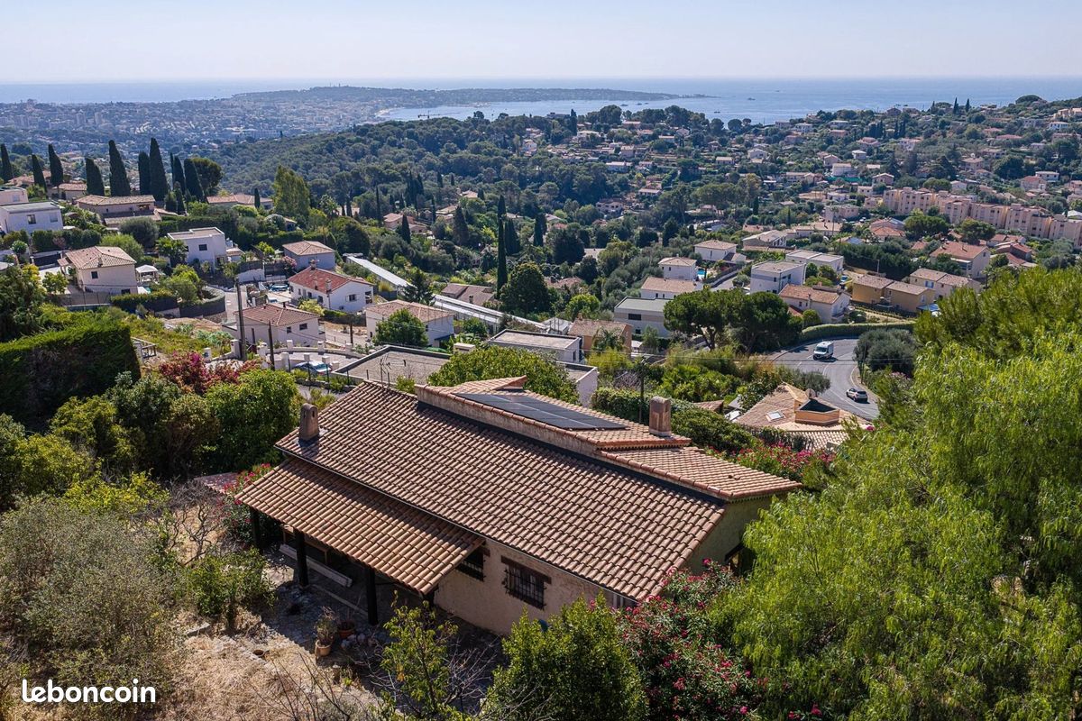 Maison 5 pièces 121 m² · à Vallauris · 121 m² · 849 000 €