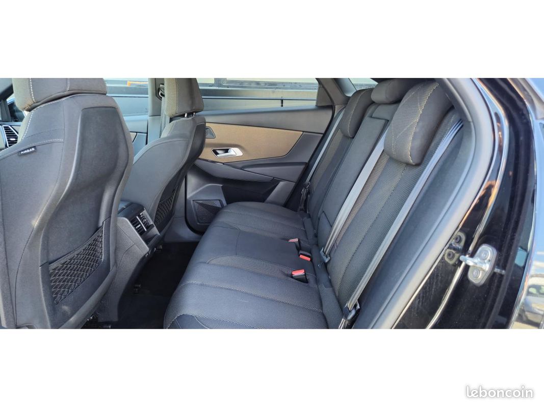 DS DS 7 CROSSBACK 1.5 BlueHDi 130 EAT8 So Chic +CAMERA+KEYLESS (image 20)