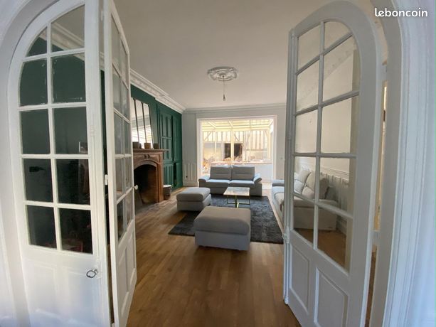 Maison 7 pièces 300 m²