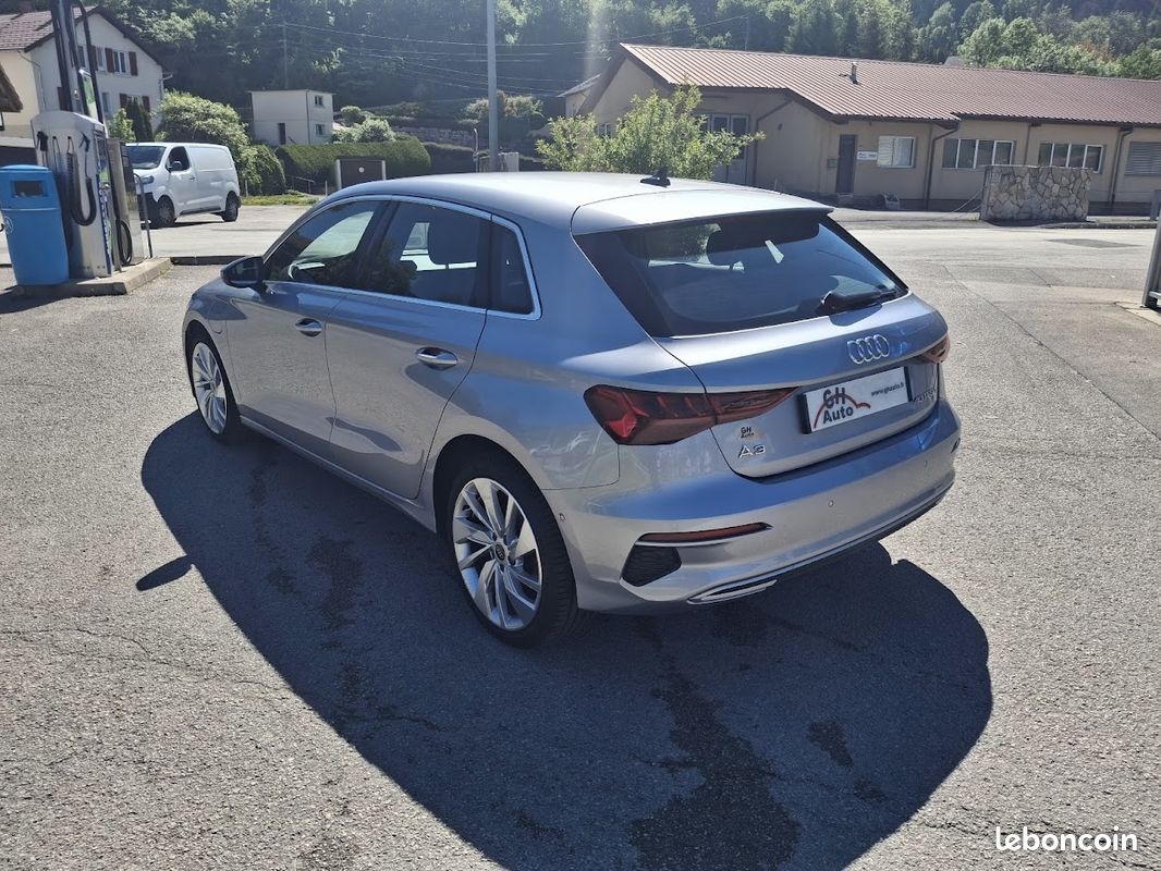 Audi A3 SPORTBACK 40 TFSI E 204CH DESIGN S TRONIC 6 (image 4)