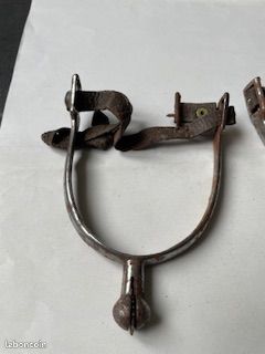 Ancien Éperon Cavalerie – Nickel Massif Et Bracelet Cuir – Militaire Vintage