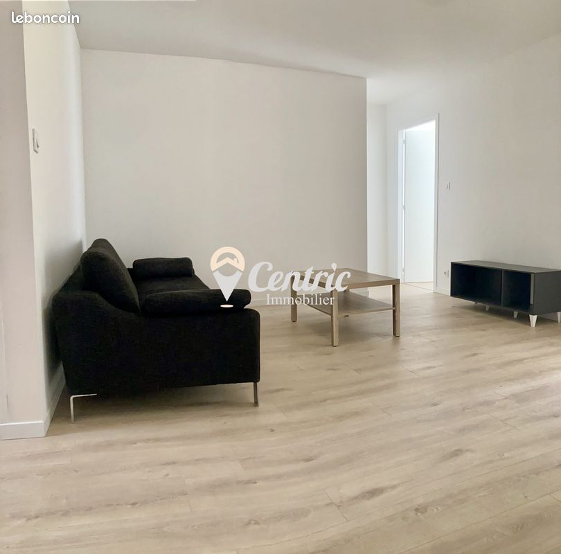 Appartement 4 pièces 75 m² - Nueil-les-Aubiers 79250 (image principale 0)