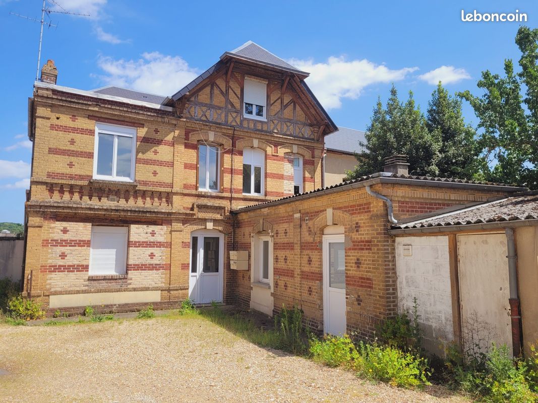 Immeuble 157 m² · à Louviers · 157 m² · 199 000 €