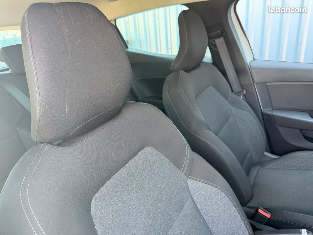 Renault clio 5 1.0 sce 65 cv modèle 2021 très bon état général seulement 60 000 kms très faible consommation (image 12)