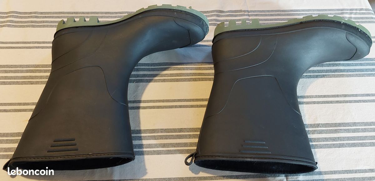 Belles bottes de pluie homme fourrées et crantées, T 43 et T 44, excellent état (image 5)