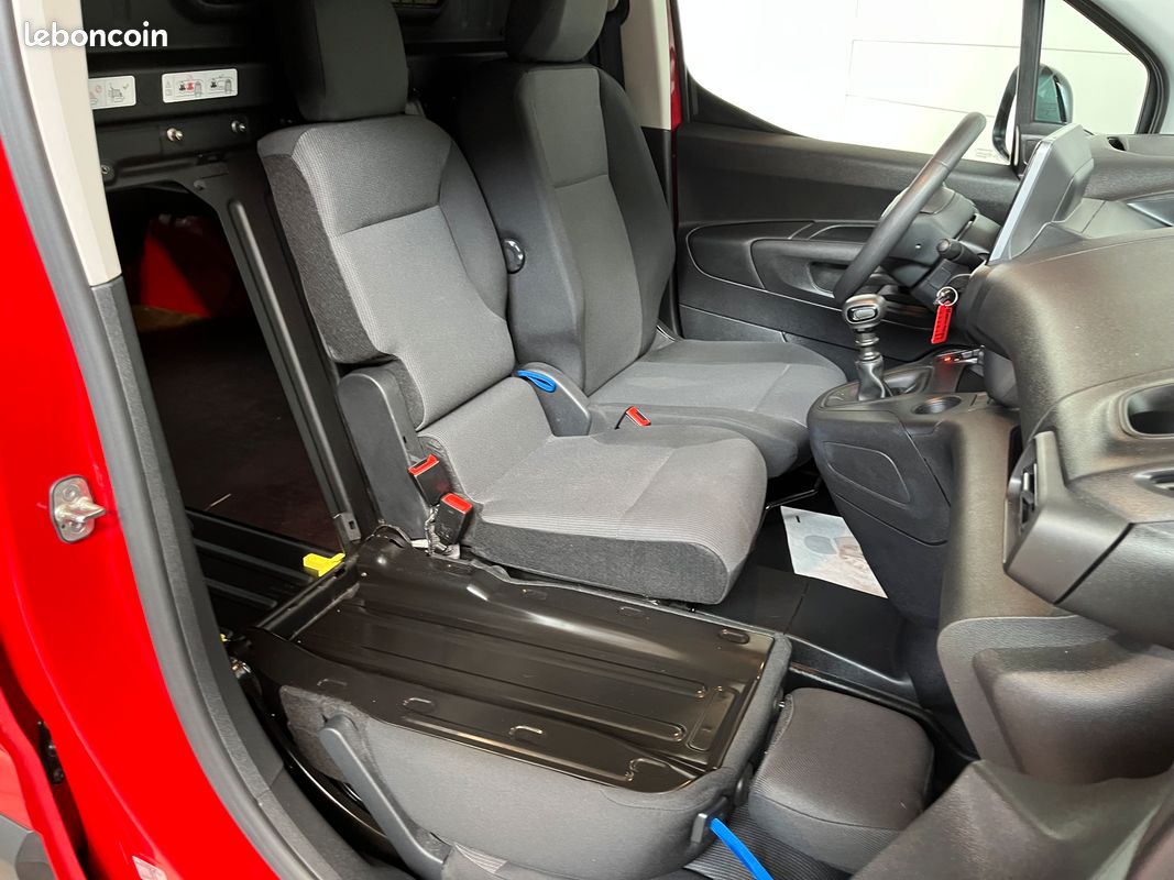 Citroën Berlingo (3 places) XL 950kg BlueHDi 130 S&S BVM6 Club / Faible KM /14 990 HT (image 7)