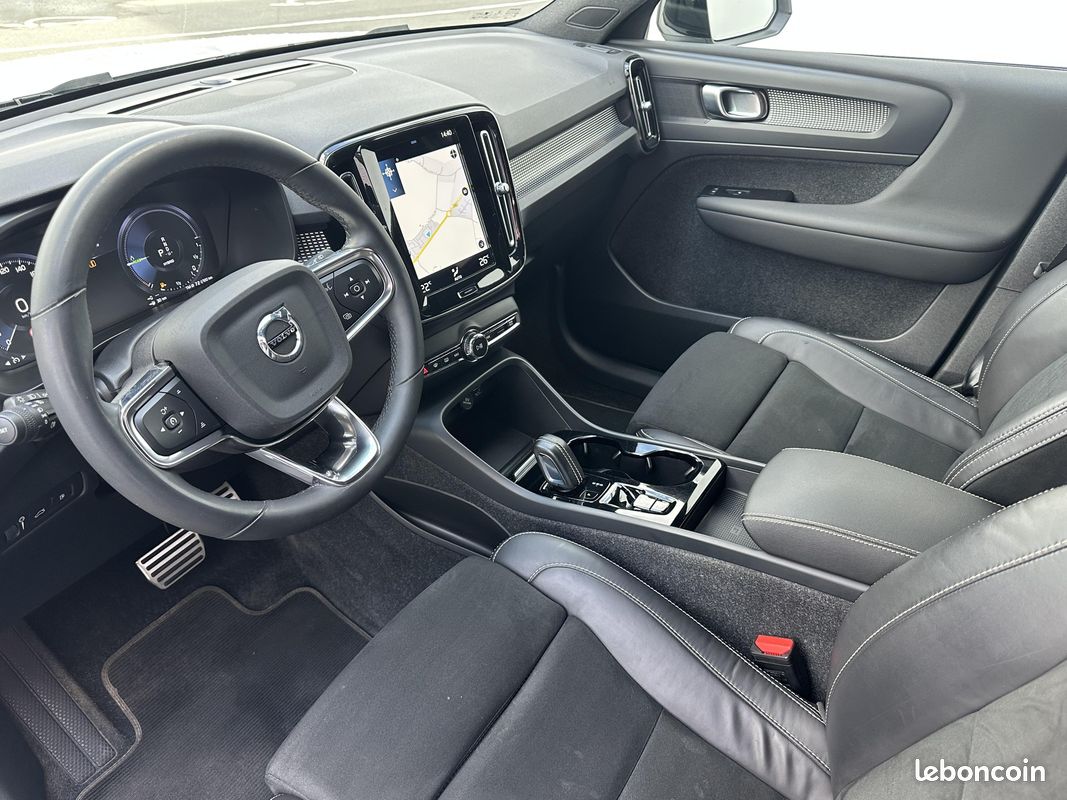 VOLVO XC40 T4 Recharge 129+82 ch DCT7 R-Design (image 5)