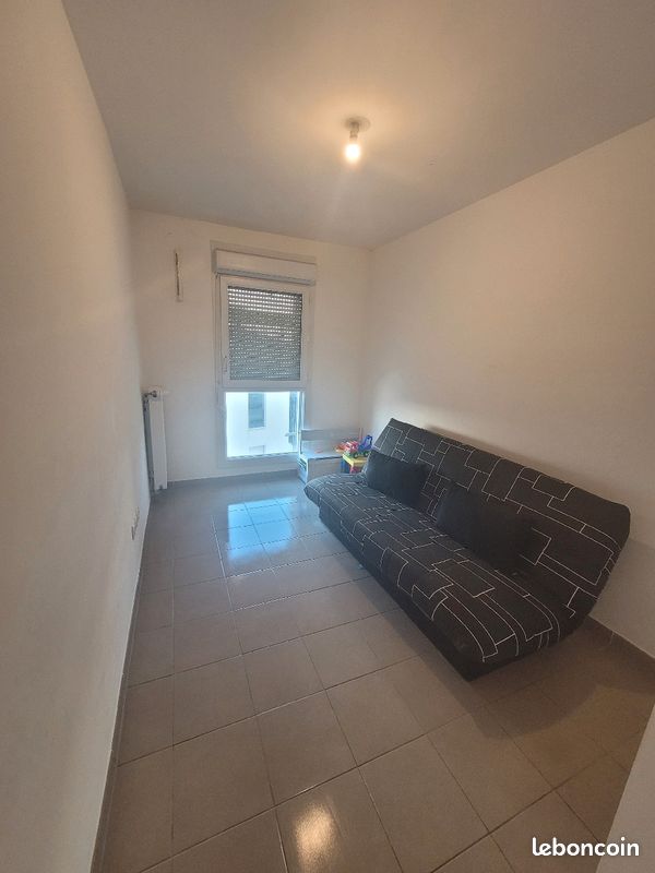 Appartement avec grande terrasse (image 3)