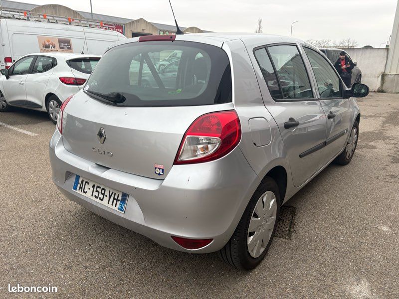 Clio III DCI 70 eco2 garantie (image 3)