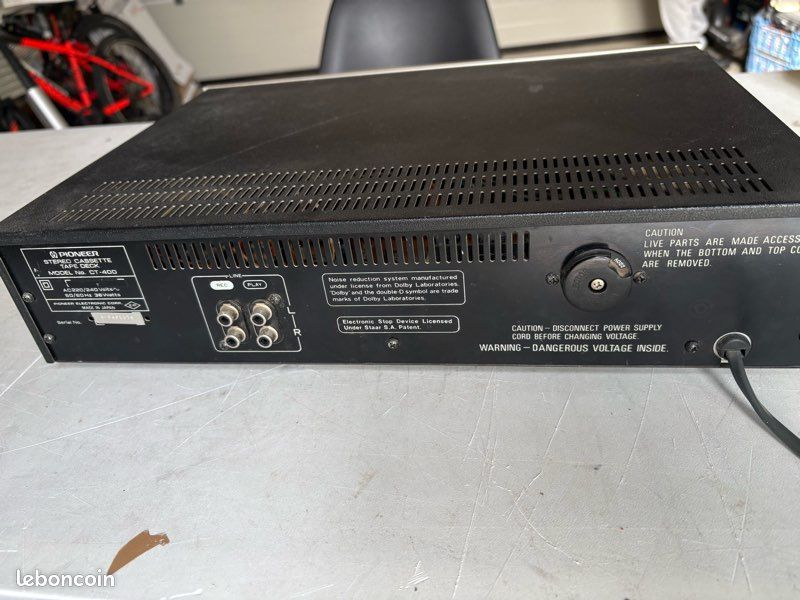 Modèle De Cassette D'enregistrement Sonore Stéréo | Vecteur Premium
