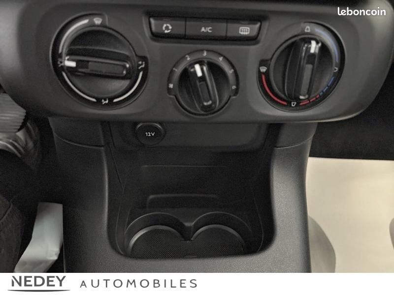 Citroen C3 1.2 PureTech 83ch S&S YOU (image 18)