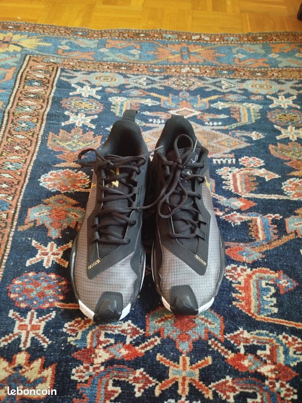 Nike (image 1)