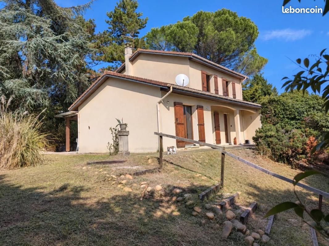 Maison 6 pièces 136 m² · à Roussillon · 136 m² · 235 000 €