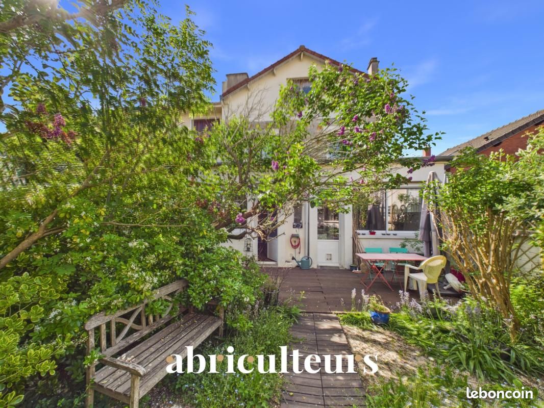 Maison 6 pièces 160 m² · à Clamart · 160 m² · 799 000 €