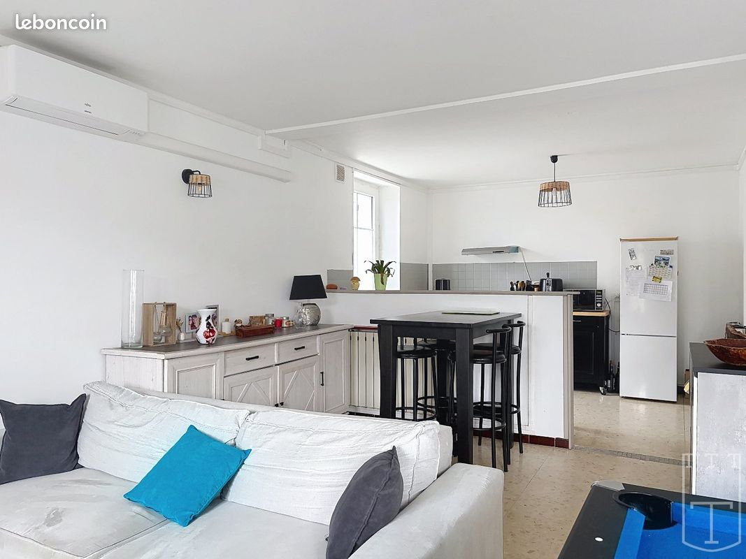 Appartement 6 pièces 145 m² · à Ruoms · 145 m² · 212 000 €