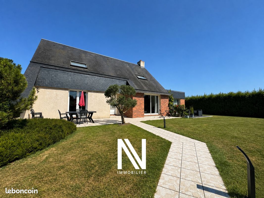 Maison 7 pièces 180 m² · à Courseulles-sur-Mer · 180 m² · 449 000 €