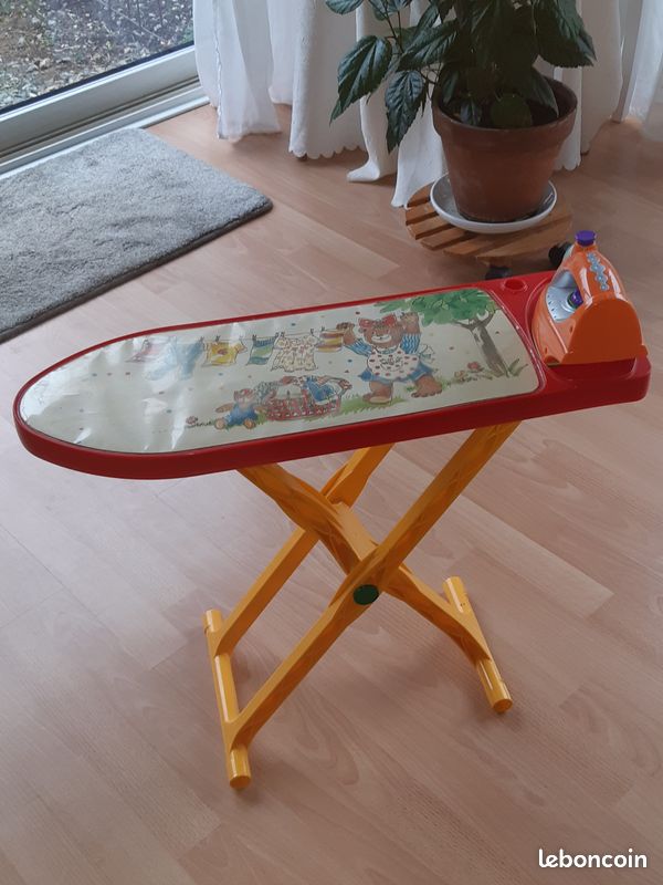 Jouet table à repasser + fer (image 1)