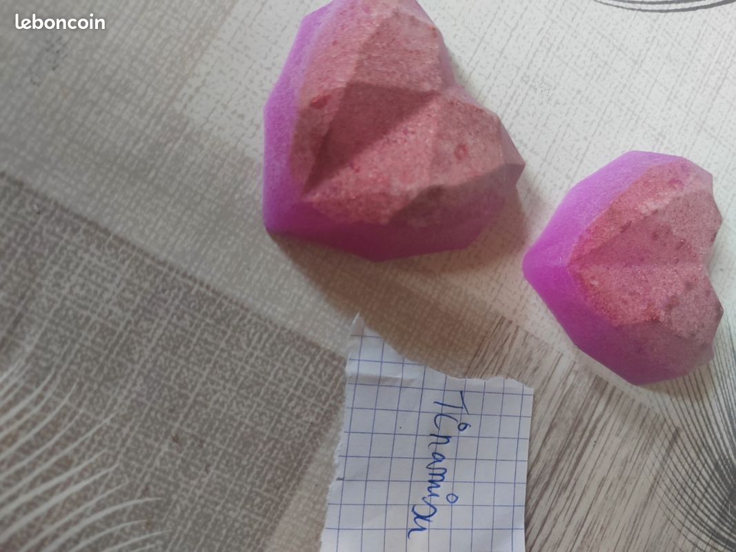 Fondants parfumés grand cœurs octobre rose (image 1)