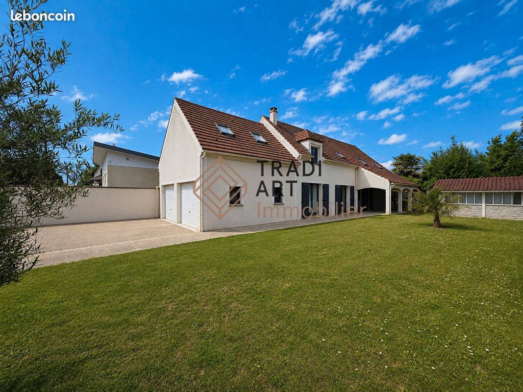 Maison 5 pièces 121 m² · à Sainte-Geneviève-des-Bois · 121 m² · 430 000 €