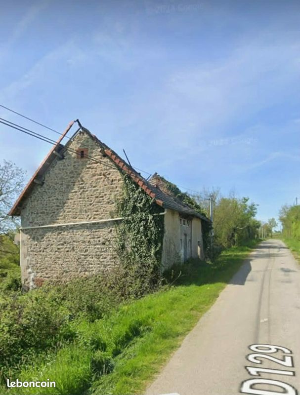 Terrain avec maison · à Deux-Chaises · 14 500 €