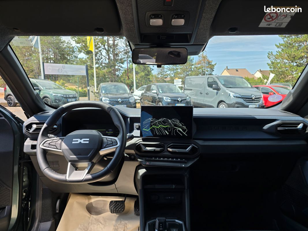 Dacia duster journey e-tech 140 tres bel etat 16898 kms garantie +12 mois (image 11)