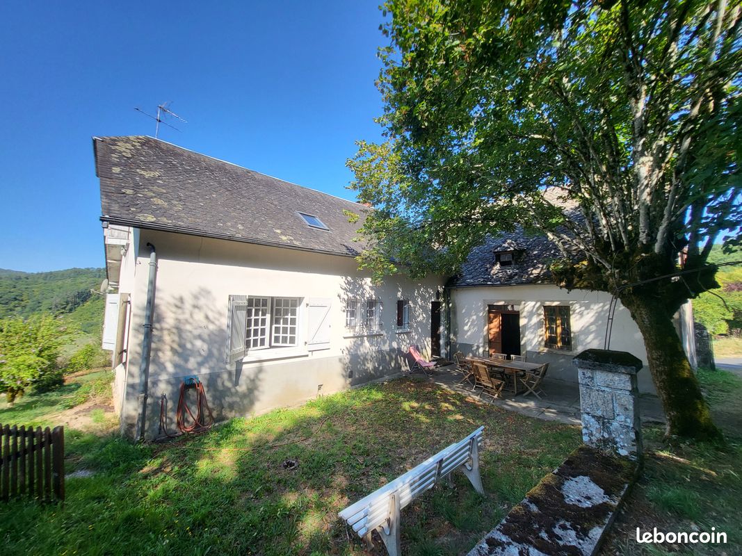 Maison 8 pièces 220 m² · à Saint-Sylvain · 220 m² · 149 800 €