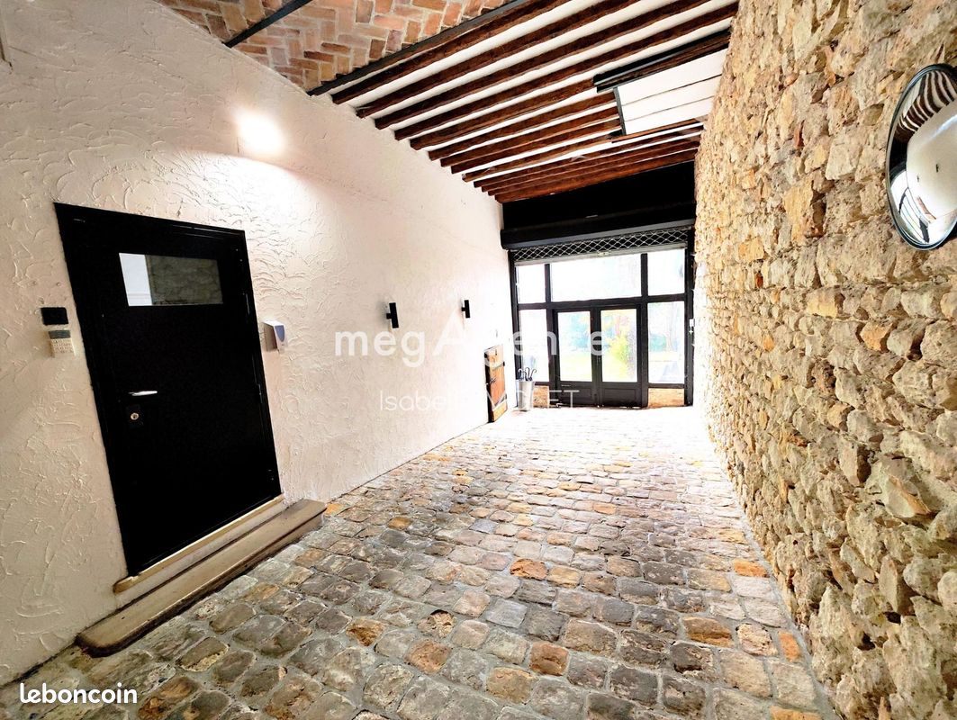 Maison 10 pièces 223 m² · à Melun · 223 m² · 548 000 €