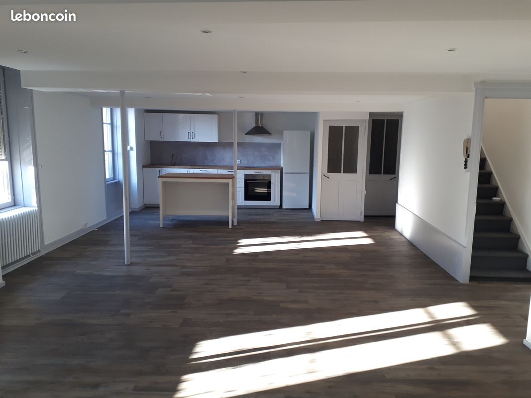 Appartement 5 pièces 120 m² · à Thizy-les-Bourgs · 120 m² · 630 €/mois