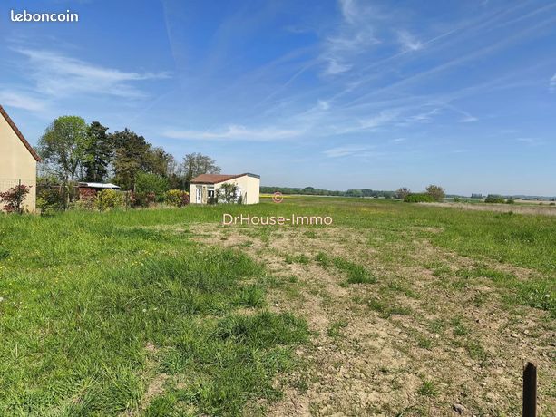 Terrain 740 m² cuvilly