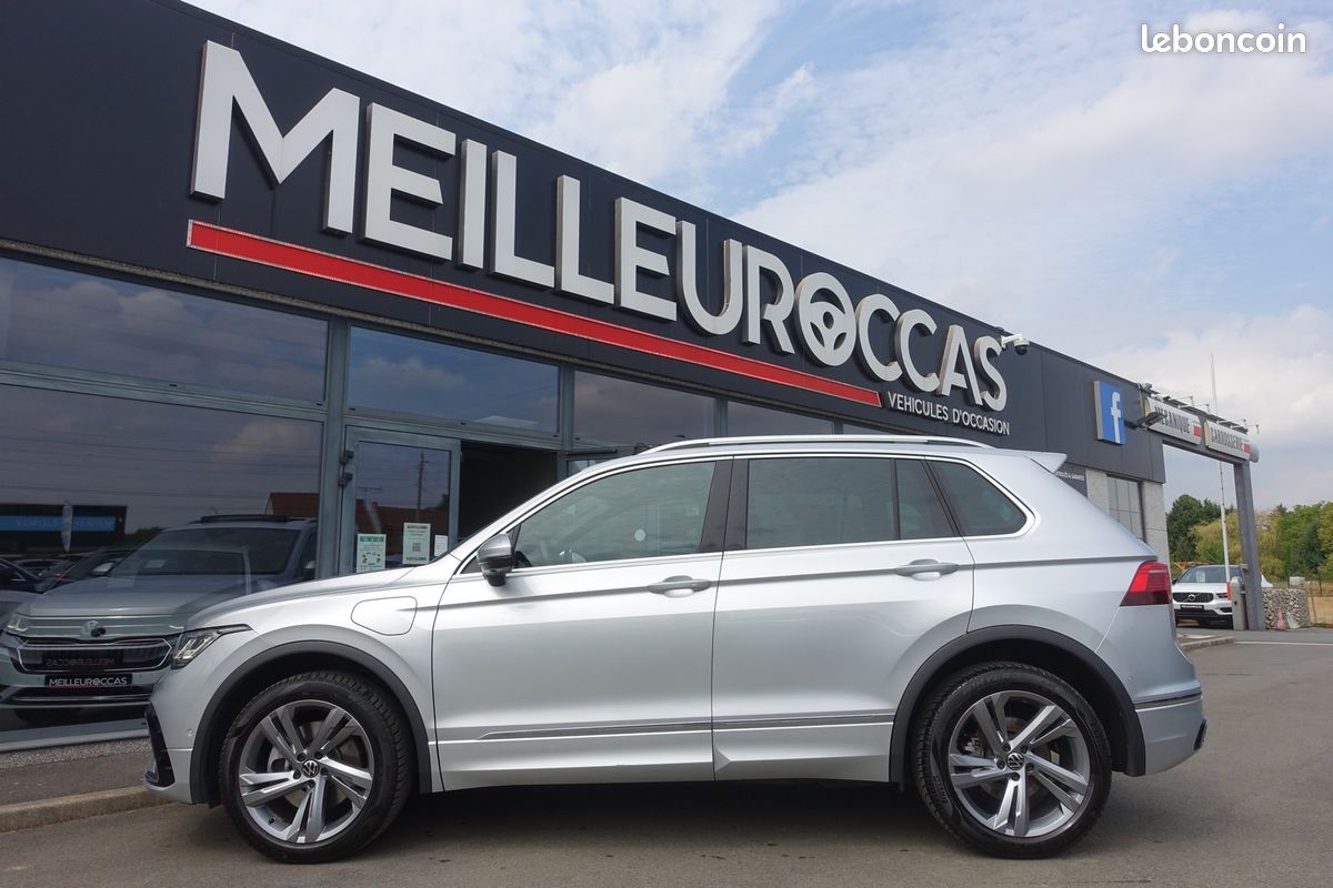 Tiguan E Hybride Rechargeable 245ch R-Line DSG Digital Cockpit/Toit ouvrant/Cuir chauffant/Grand Gps/Caméra 360°/Carplay/Accès confort/1°Main/Garantie 12 mois (image 3)